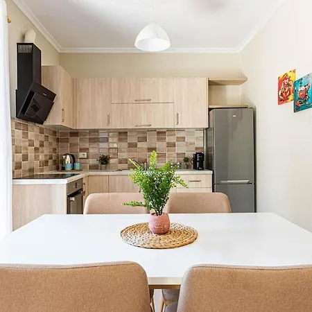 Charm 1, 1br W Kitchen, Parking & Patio Lägenhet Sarandë