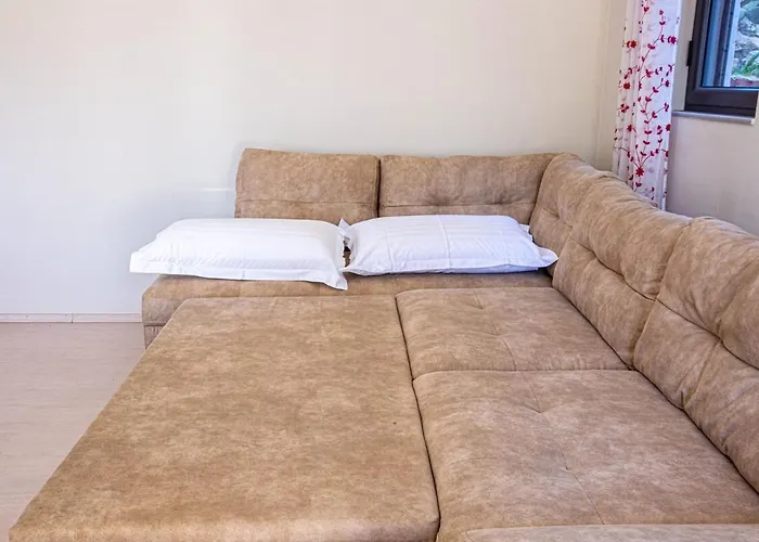 Charm 1, 1br W Kitchen, Parking & Patio *